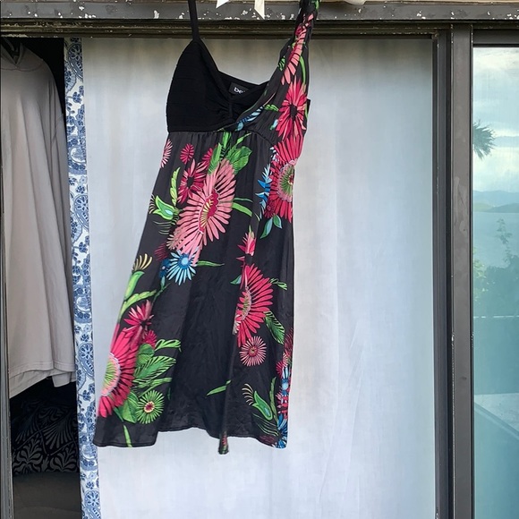 Adorable multi color tropical floral summer dress - Picture 7 of 7